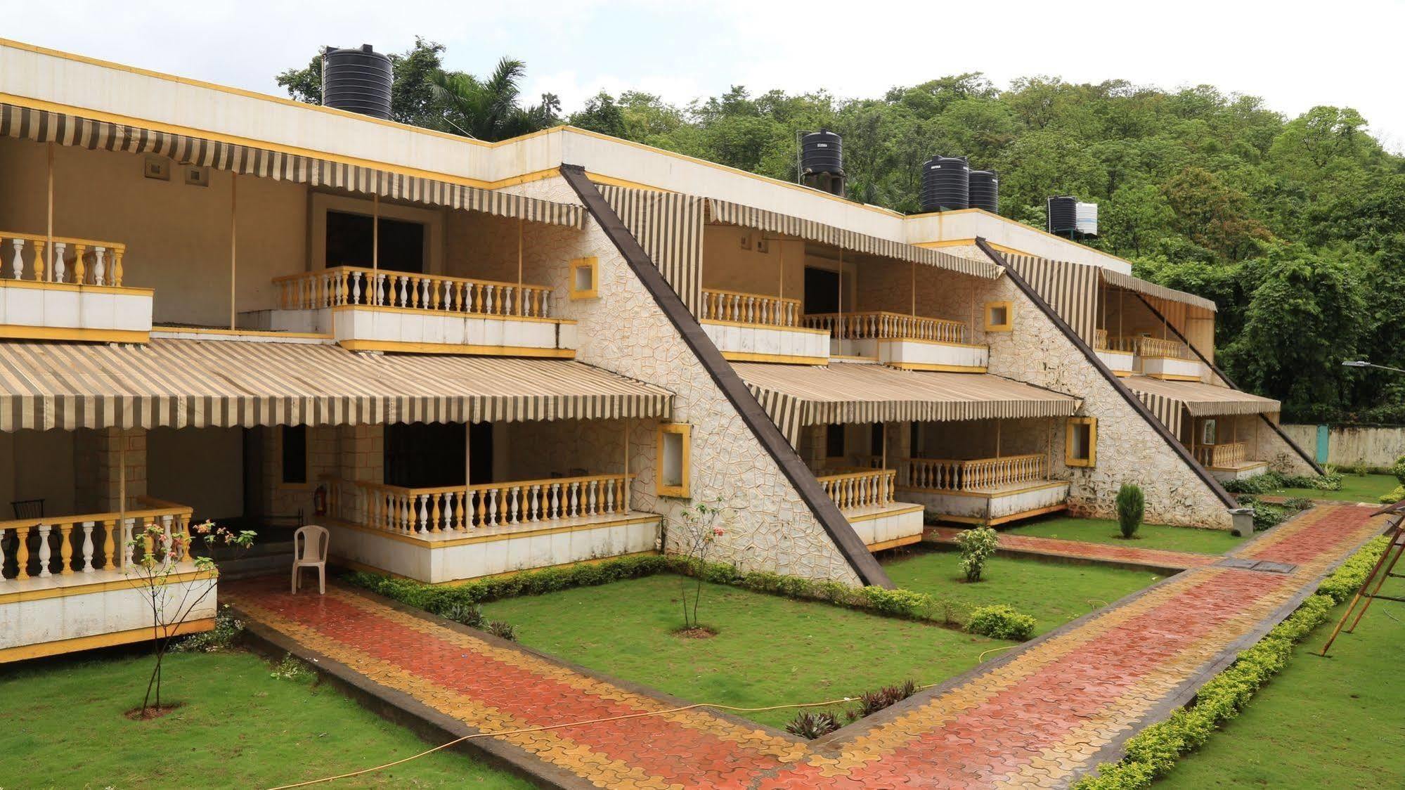 Panoramic Resort Panvel Karnāla Esterno foto
