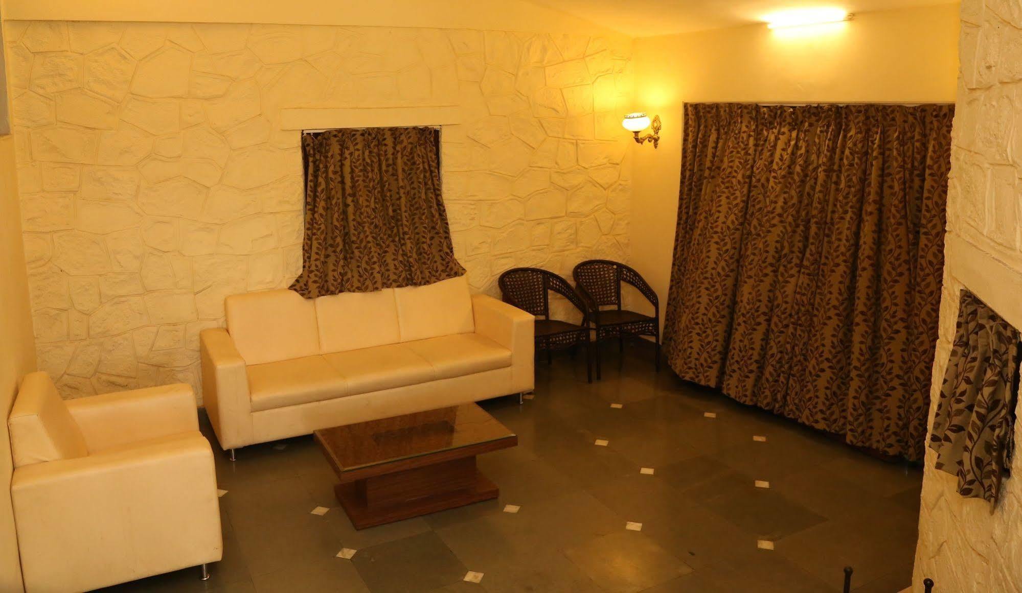Panoramic Resort Panvel Karnāla Esterno foto