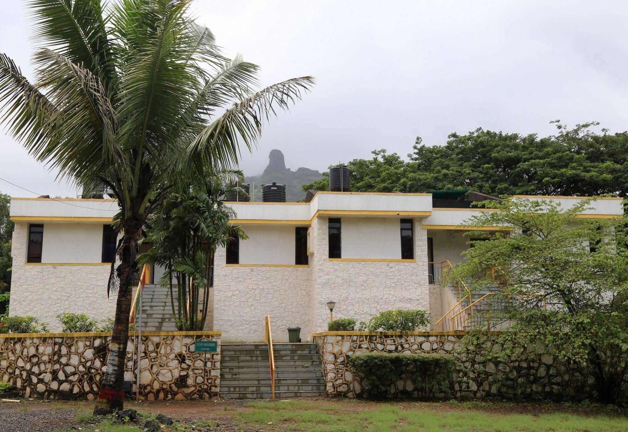 Panoramic Resort Panvel Karnāla Esterno foto